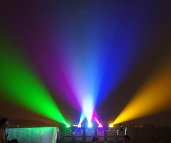 5R DMX 512 シャルピー の点のダンス ホールの段階ショーのための移動頭部 LED の虹の効果ライト